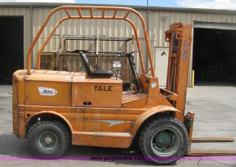 image for item H8664 Yale G51P-U rough terrain forklift