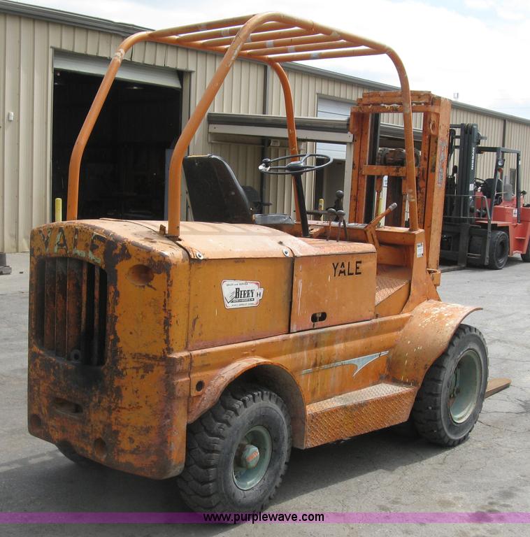 image for item H8664 Yale G51P-U rough terrain forklift