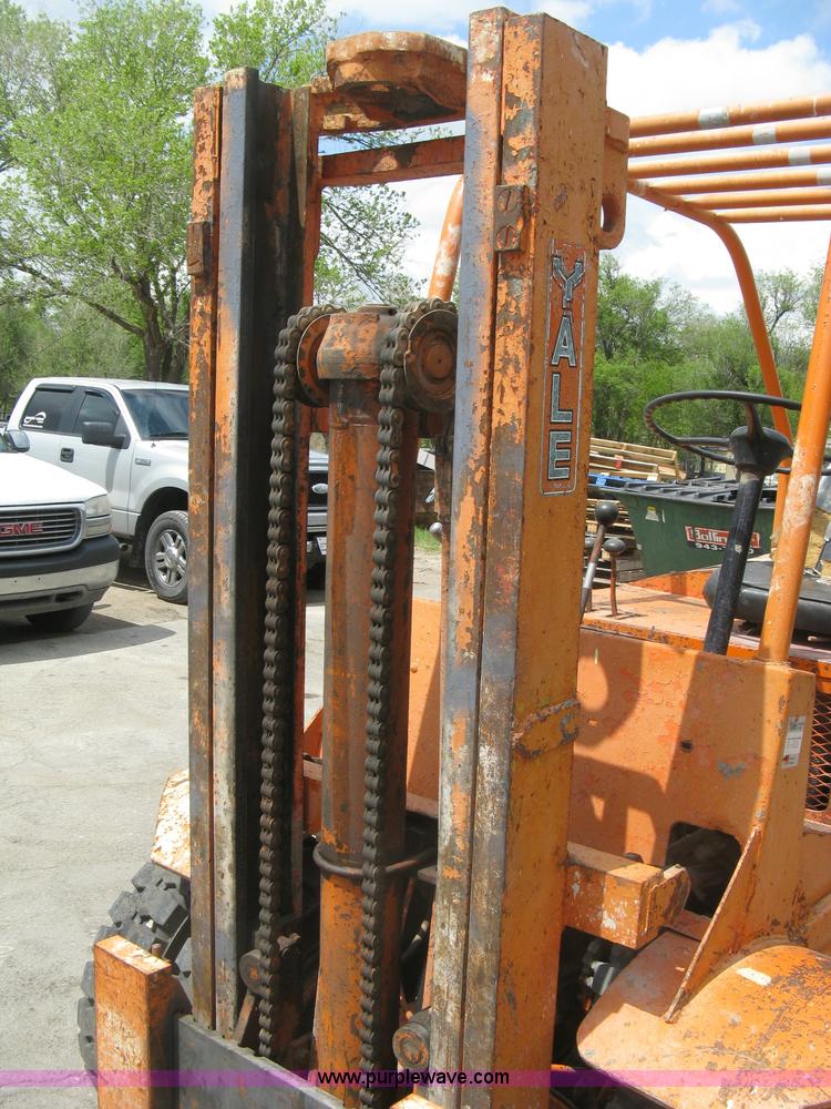 image for item H8664 Yale G51P-U rough terrain forklift
