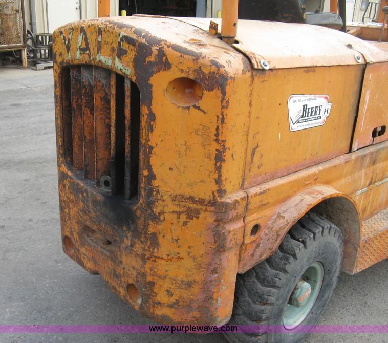 image for item H8664 Yale G51P-U rough terrain forklift