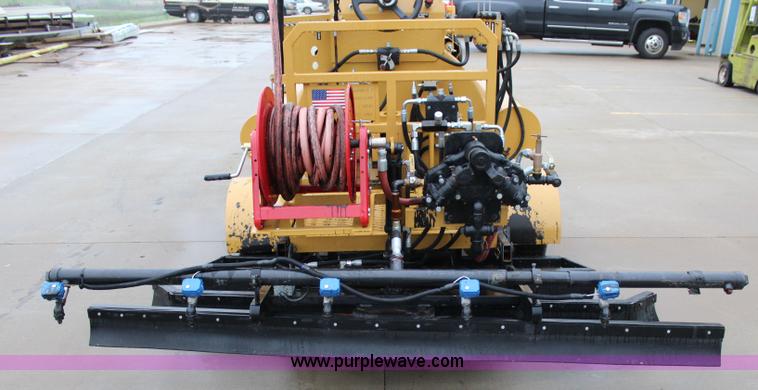 image for item I1732 2013 American Sealcoat SC440 asphalt sealer