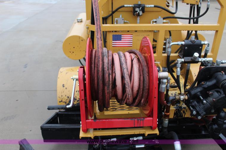 image for item I1732 2013 American Sealcoat SC440 asphalt sealer