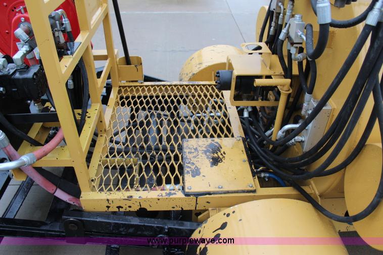 image for item I1732 2013 American Sealcoat SC440 asphalt sealer