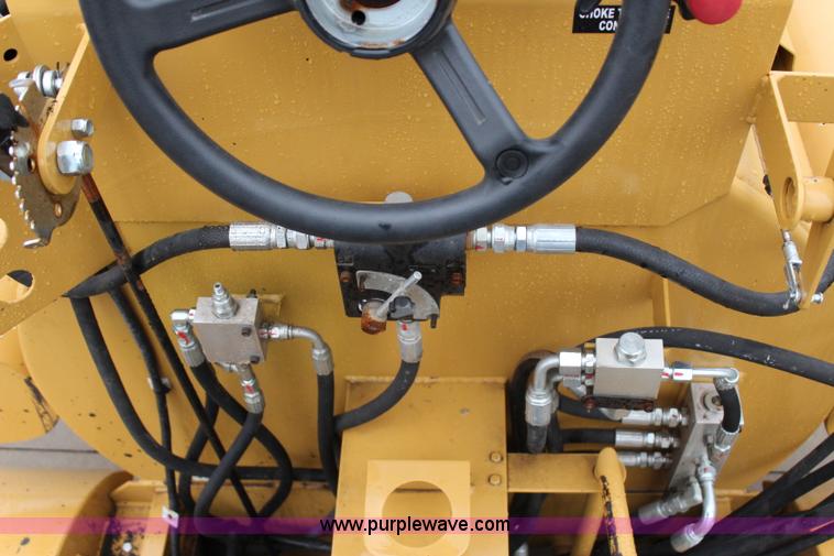 image for item I1732 2013 American Sealcoat SC440 asphalt sealer