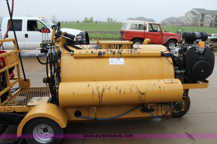 image for item I1732 2013 American Sealcoat SC440 asphalt sealer