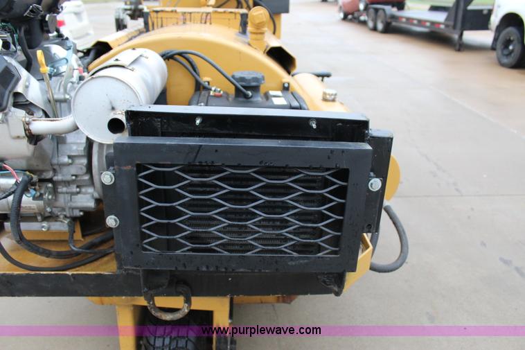 image for item I1732 2013 American Sealcoat SC440 asphalt sealer