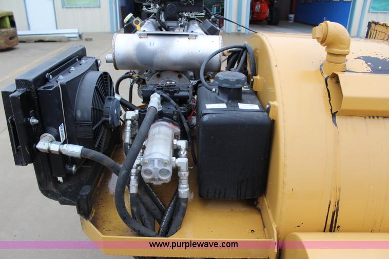 image for item I1732 2013 American Sealcoat SC440 asphalt sealer