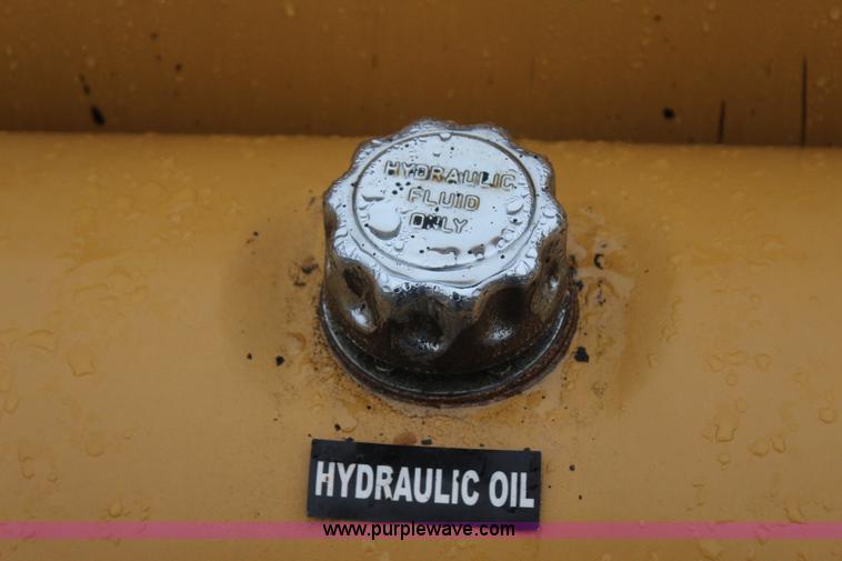 image for item I1732 2013 American Sealcoat SC440 asphalt sealer