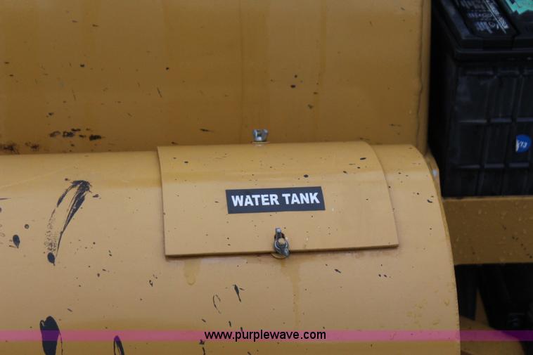 image for item I1732 2013 American Sealcoat SC440 asphalt sealer