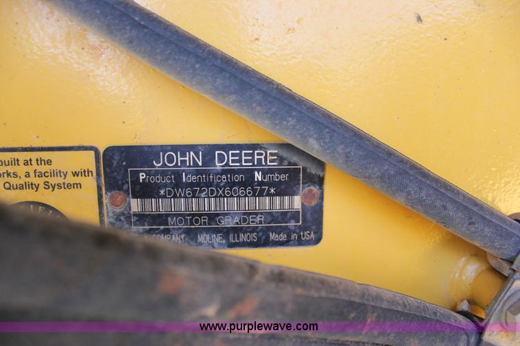 image for item I1748 2006 John Deere 672D articulated motor grader