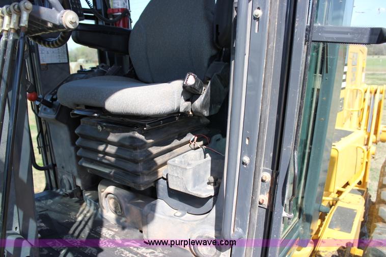 image for item I1748 2006 John Deere 672D articulated motor grader