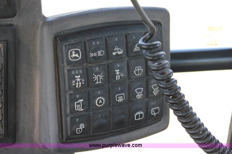 image for item I1748 2006 John Deere 672D articulated motor grader