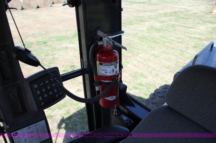 image for item I1748 2006 John Deere 672D articulated motor grader