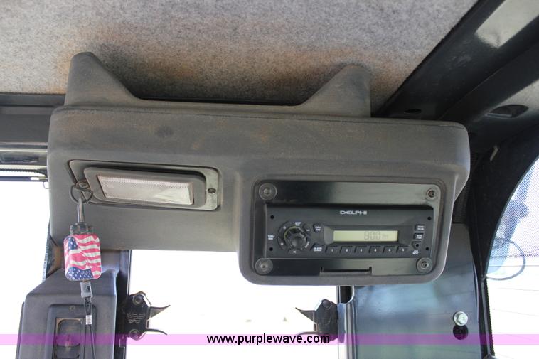 image for item I1748 2006 John Deere 672D articulated motor grader