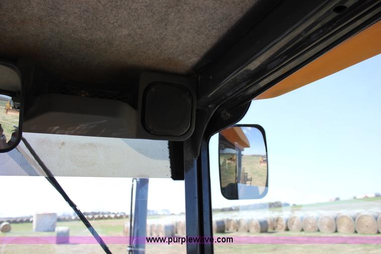 image for item I1748 2006 John Deere 672D articulated motor grader