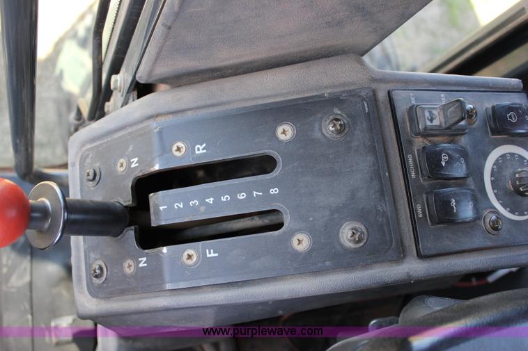 image for item I1748 2006 John Deere 672D articulated motor grader