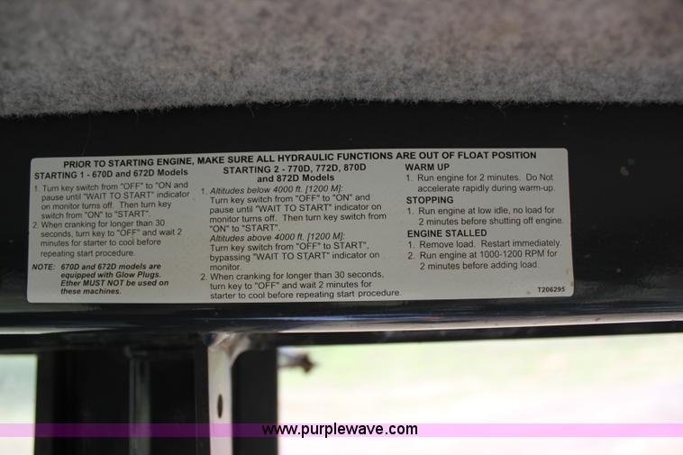 image for item I1748 2006 John Deere 672D articulated motor grader