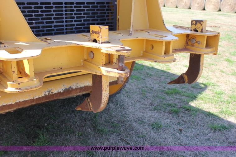 image for item I1748 2006 John Deere 672D articulated motor grader