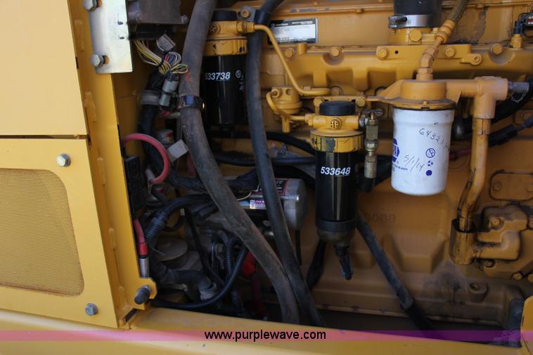 image for item I1748 2006 John Deere 672D articulated motor grader