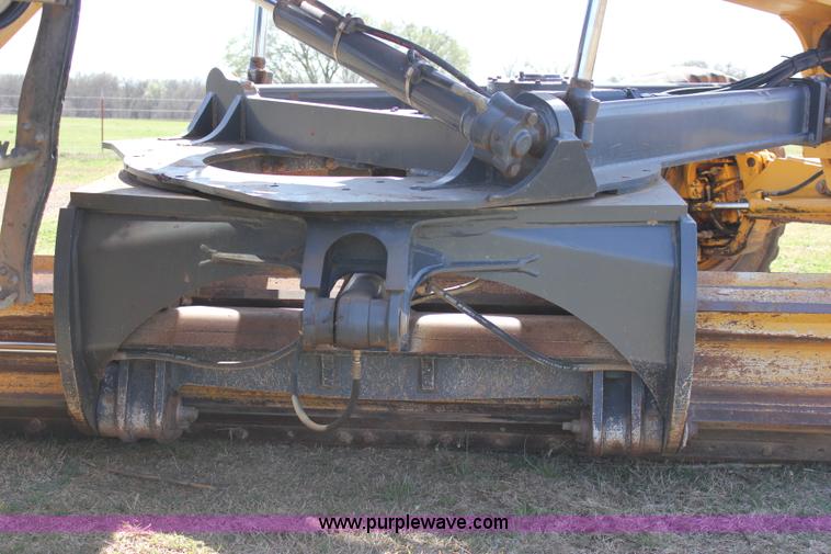 image for item I1748 2006 John Deere 672D articulated motor grader