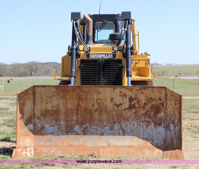 image for item I1749 2011 Caterpillar D6T XL dozer