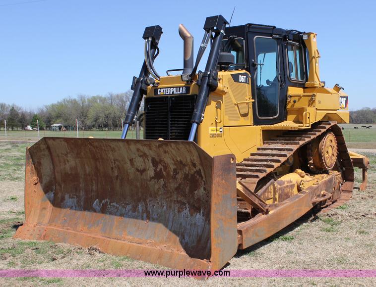 image for item I1749 2011 Caterpillar D6T XL dozer