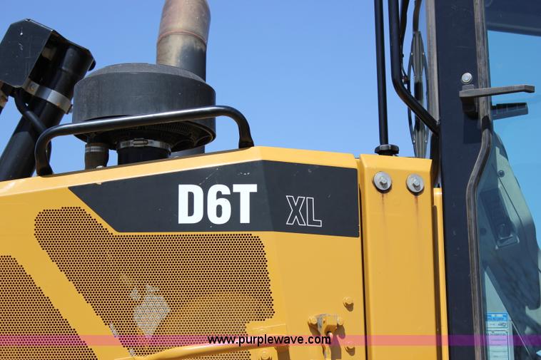 image for item I1749 2011 Caterpillar D6T XL dozer