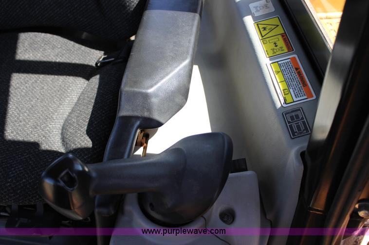 image for item I1749 2011 Caterpillar D6T XL dozer