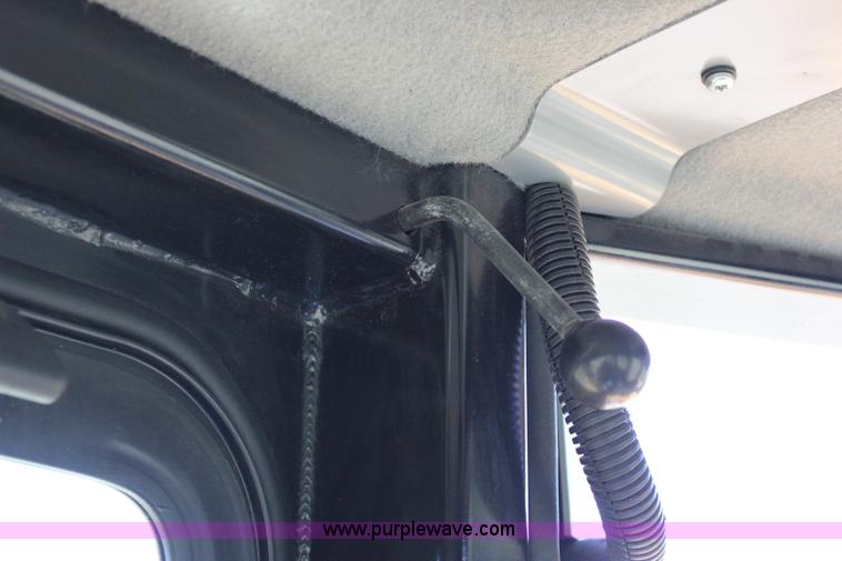 image for item I1749 2011 Caterpillar D6T XL dozer