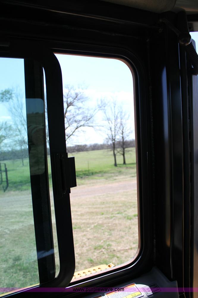 image for item I1749 2011 Caterpillar D6T XL dozer