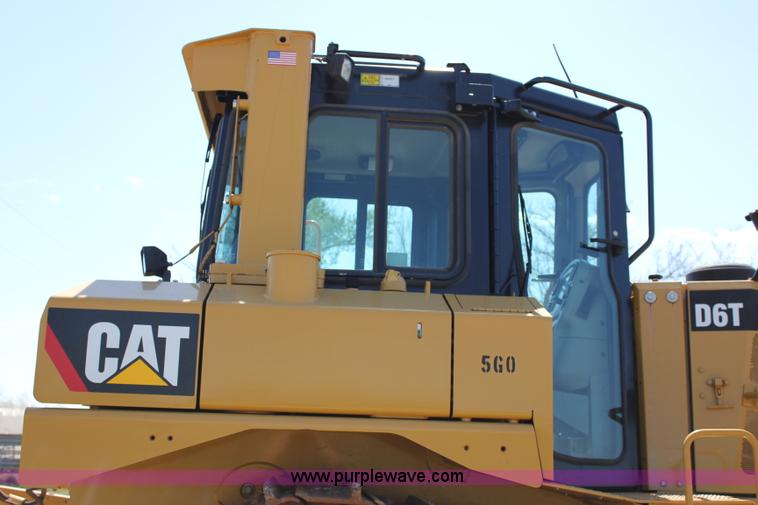 image for item I1749 2011 Caterpillar D6T XL dozer