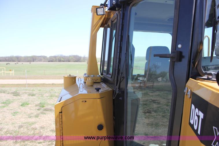 image for item I1749 2011 Caterpillar D6T XL dozer