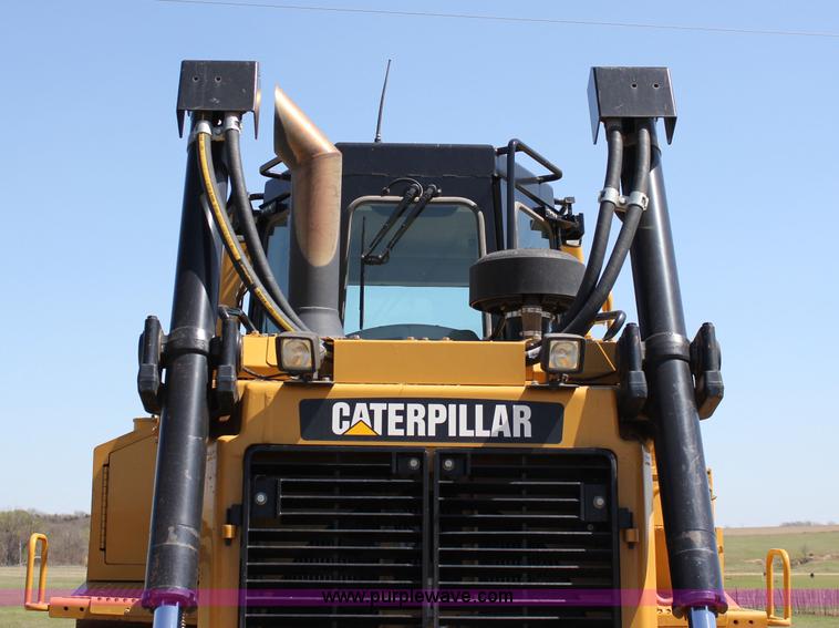image for item I1749 2011 Caterpillar D6T XL dozer