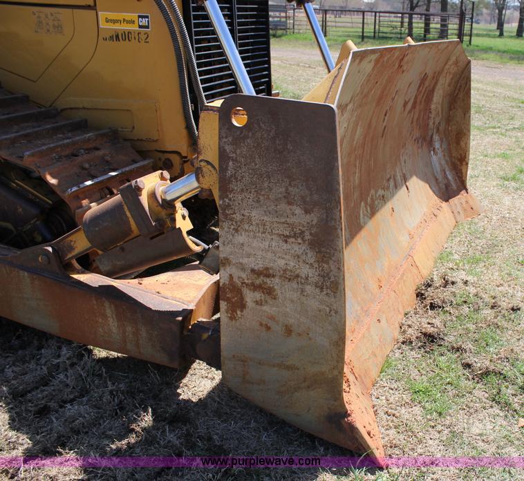 image for item I1749 2011 Caterpillar D6T XL dozer