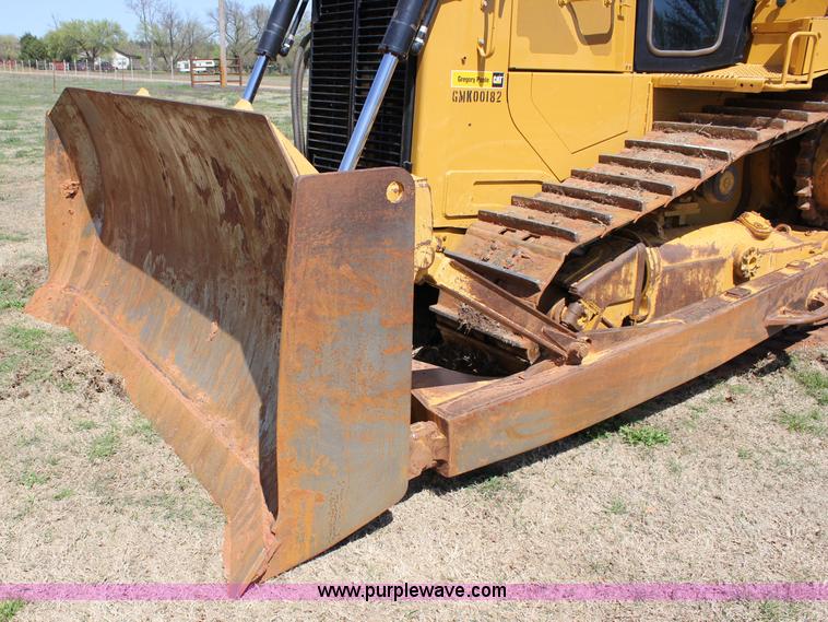 image for item I1749 2011 Caterpillar D6T XL dozer