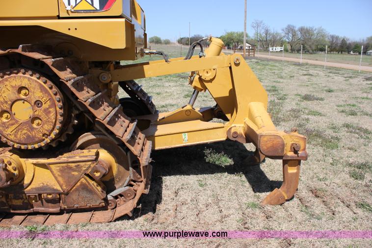 image for item I1749 2011 Caterpillar D6T XL dozer