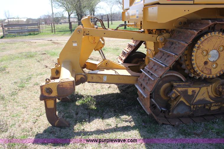 image for item I1749 2011 Caterpillar D6T XL dozer