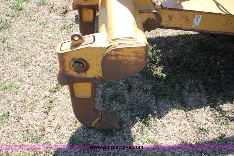 image for item I1749 2011 Caterpillar D6T XL dozer