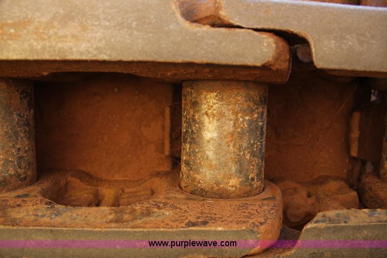 image for item I1749 2011 Caterpillar D6T XL dozer