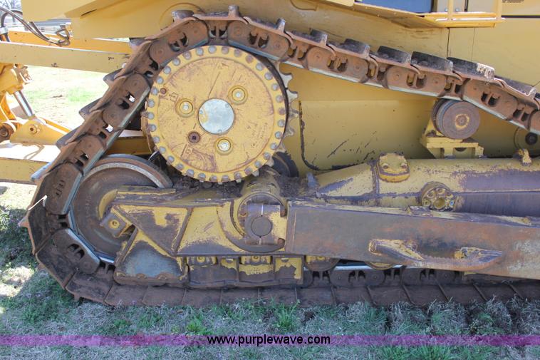 image for item I1749 2011 Caterpillar D6T XL dozer