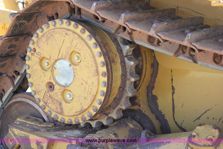 image for item I1749 2011 Caterpillar D6T XL dozer