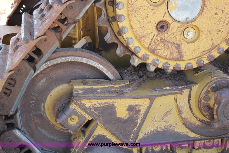 image for item I1749 2011 Caterpillar D6T XL dozer