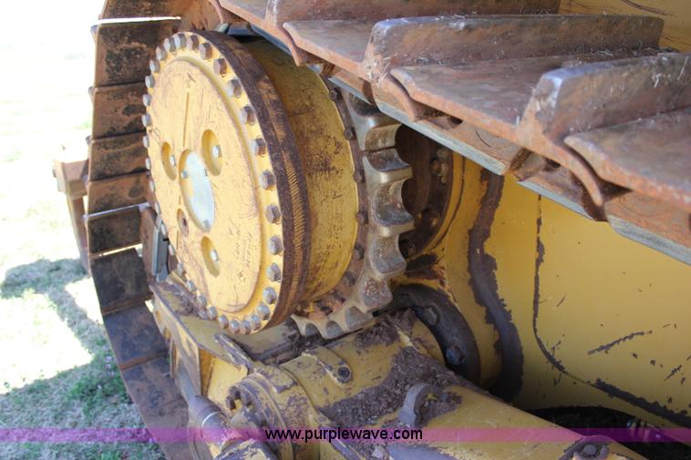 image for item I1749 2011 Caterpillar D6T XL dozer