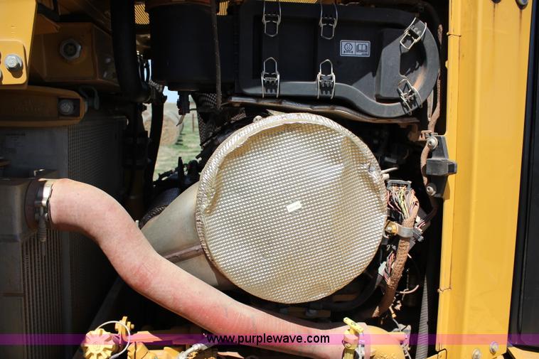 image for item I1749 2011 Caterpillar D6T XL dozer