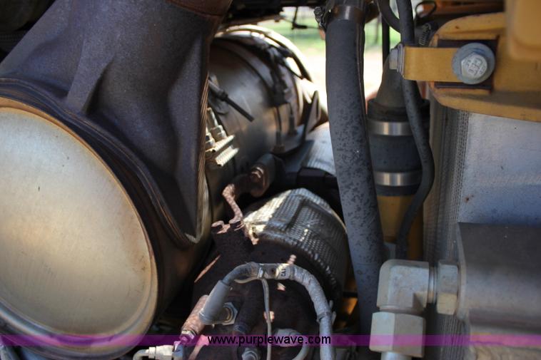 image for item I1749 2011 Caterpillar D6T XL dozer