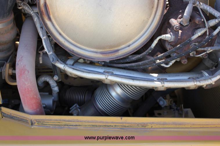 image for item I1749 2011 Caterpillar D6T XL dozer