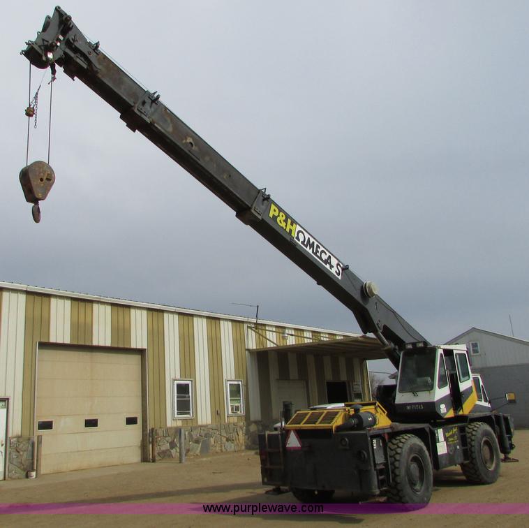 image for item I6516 1983 P & H Omega S crane