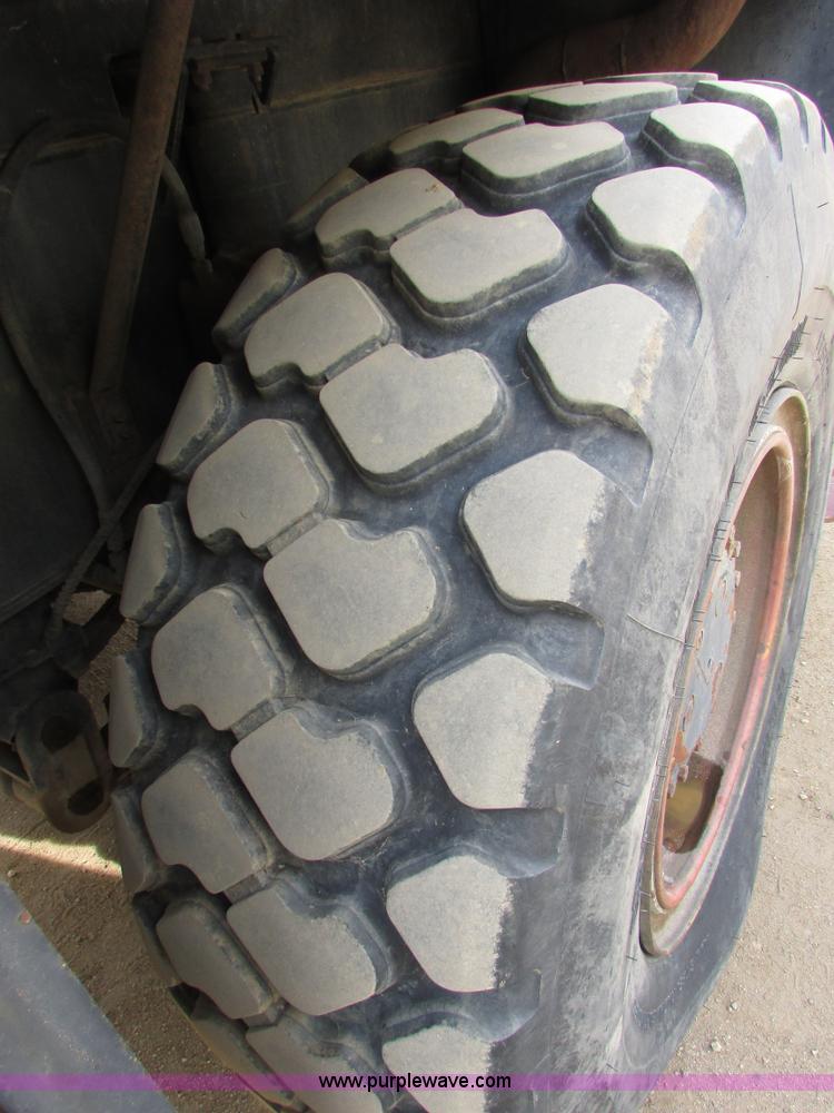 image for item I6516 1983 P & H Omega S crane