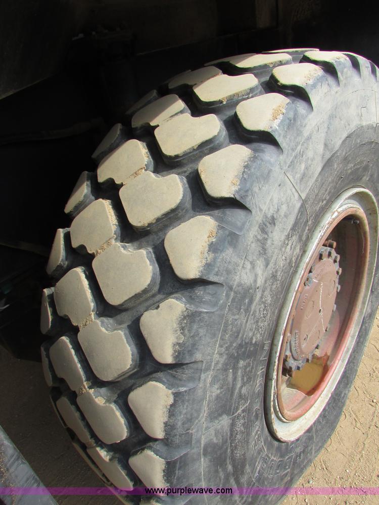 image for item I6516 1983 P & H Omega S crane