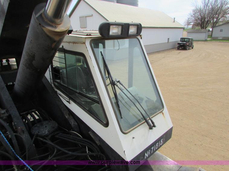 image for item I6516 1983 P & H Omega S crane